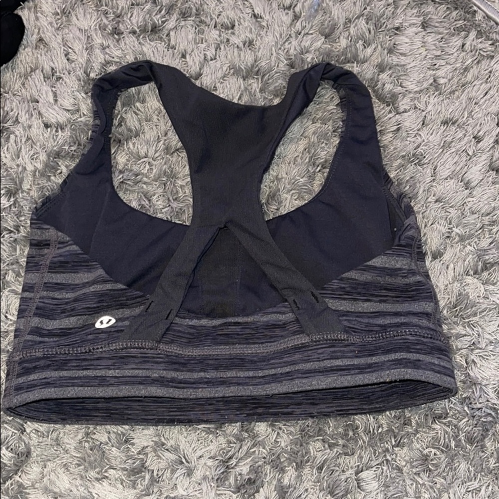 Lululemon sports bra